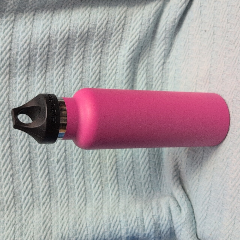 Hydro Flask Magenta Bottle with Black Lid - Picture 2 of 7